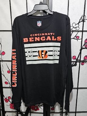 NFL Cincinnati Bengals Black Long Sleeve Tee with Orange Accents Large New